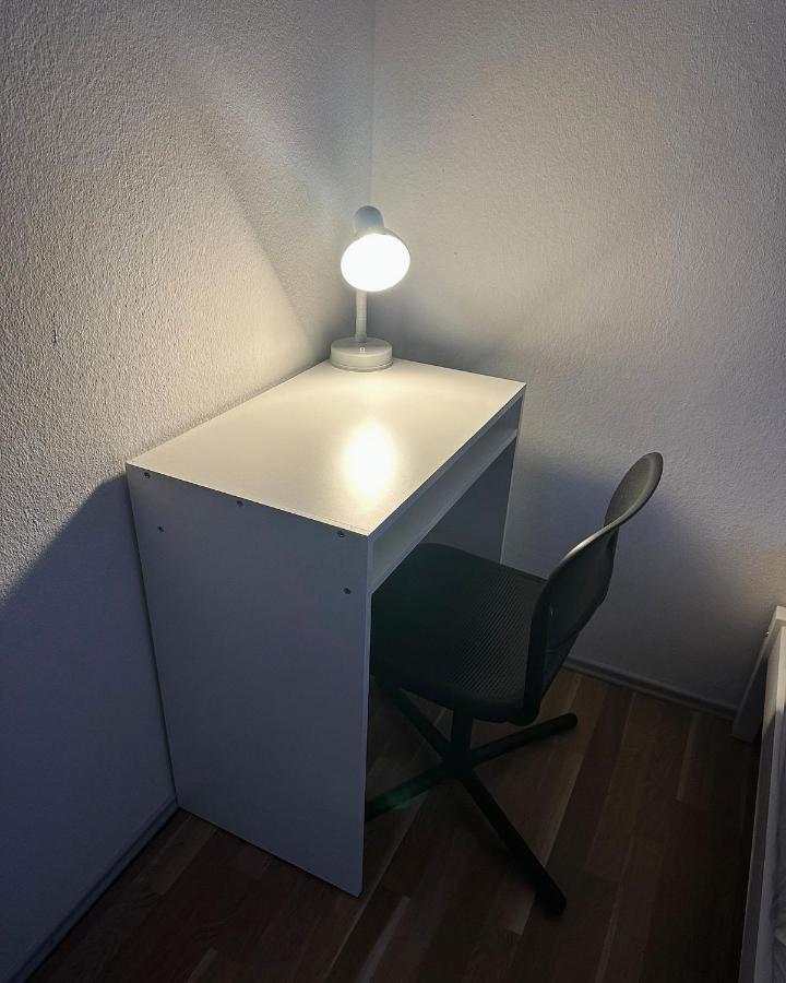 Adelin Einzelzimmer Hostel Wenen Buitenkant foto
