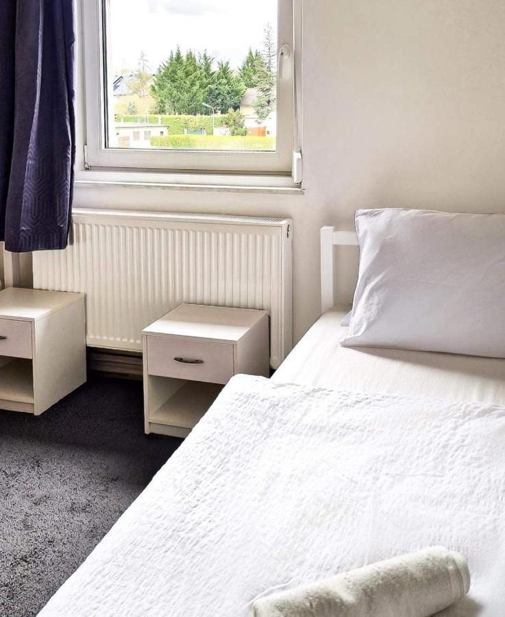 Adelin Einzelzimmer Hostel Wenen Buitenkant foto